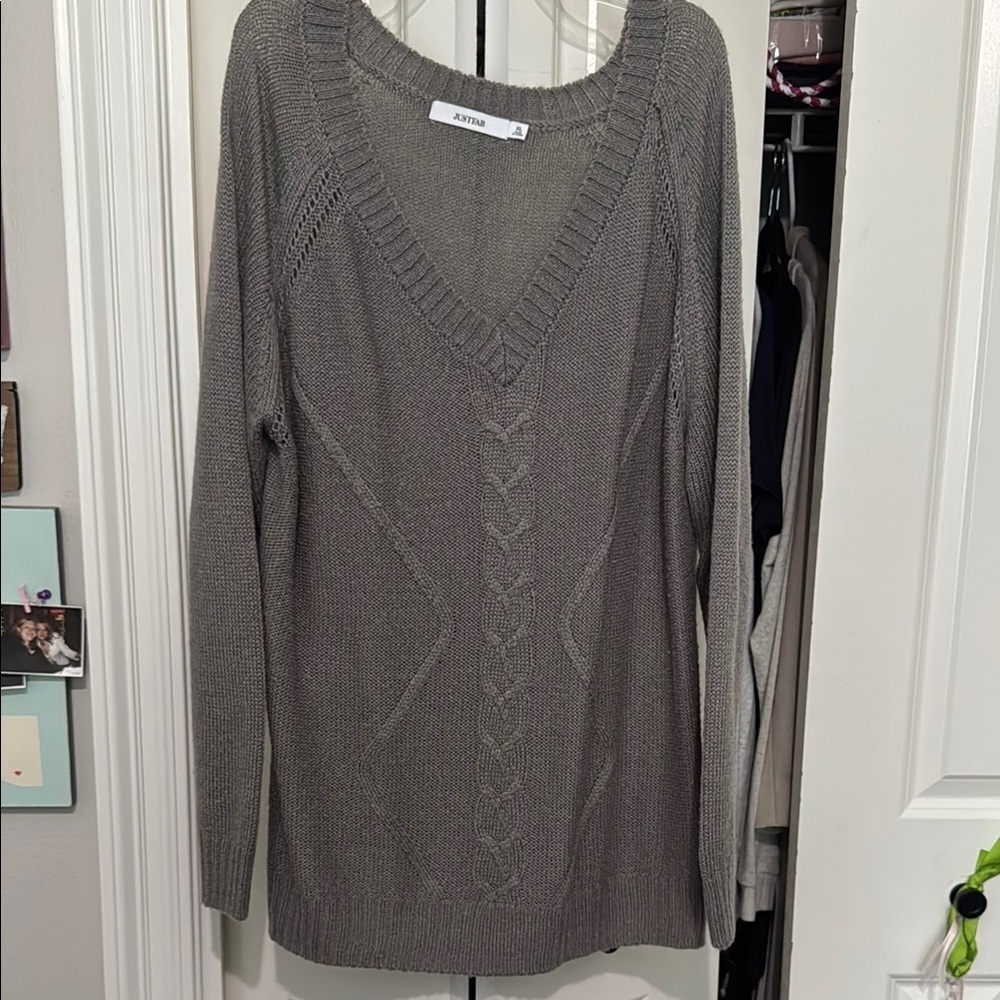 JustFab Gray V-Neck Sweater with Cable Knit